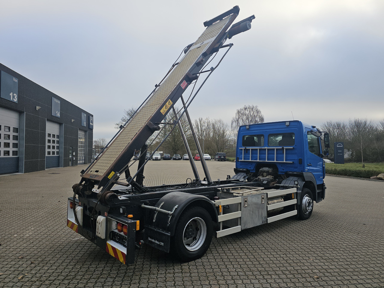 Mercedes Atego 1224 - Camião transportador de contêineres/ Caixa móvel: foto 3 Mercedes Atego 1224 - Camião transportador de contêineres/ Caixa móvel: foto 3