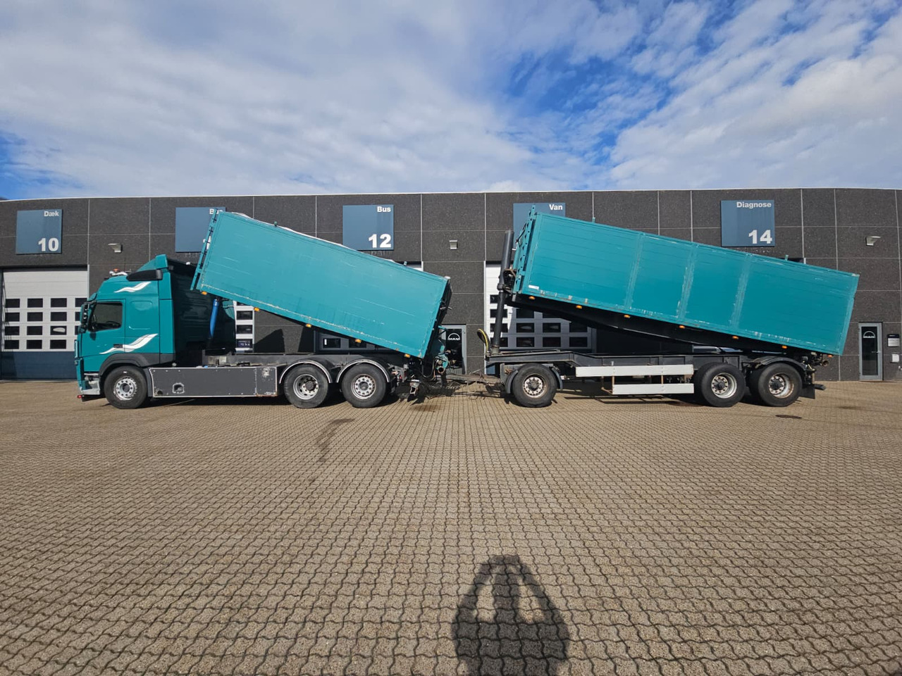 Volvo FM500 Suge-Blæse anlæg - Camião basculante: foto 5 Volvo FM500 Suge-Blæse anlæg - Camião basculante: foto 5
