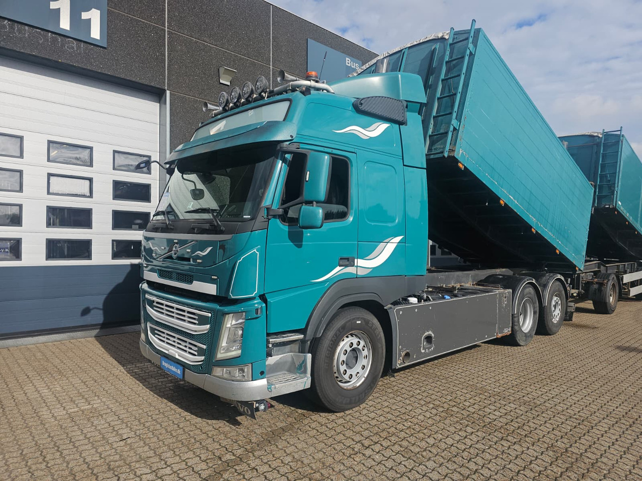 Volvo FM500 Suge-Blæse anlæg - Camião basculante: foto 2 Volvo FM500 Suge-Blæse anlæg - Camião basculante: foto 2