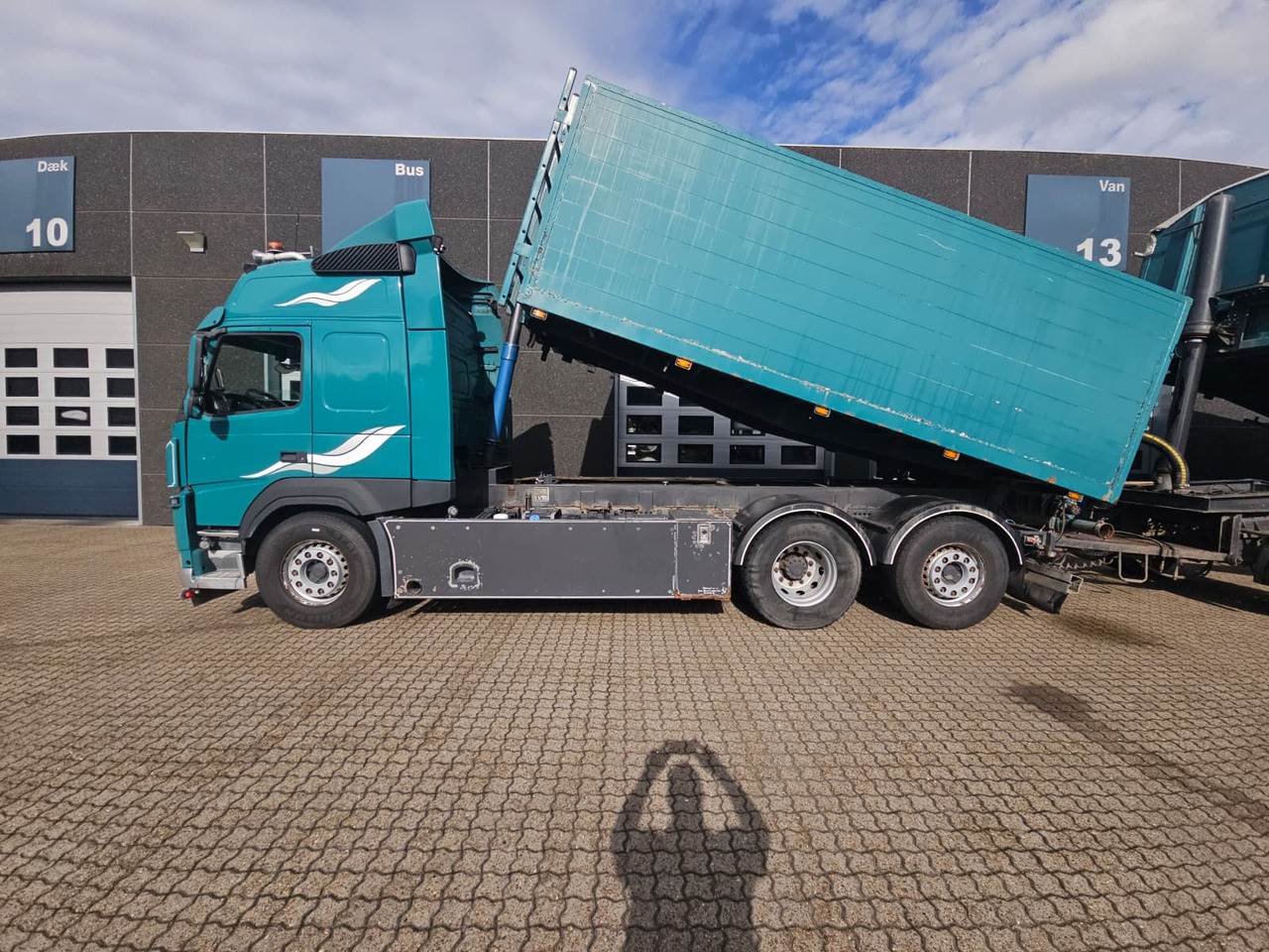 Volvo FM500 Suge-Blæse anlæg - Camião basculante: foto 3 Volvo FM500 Suge-Blæse anlæg - Camião basculante: foto 3