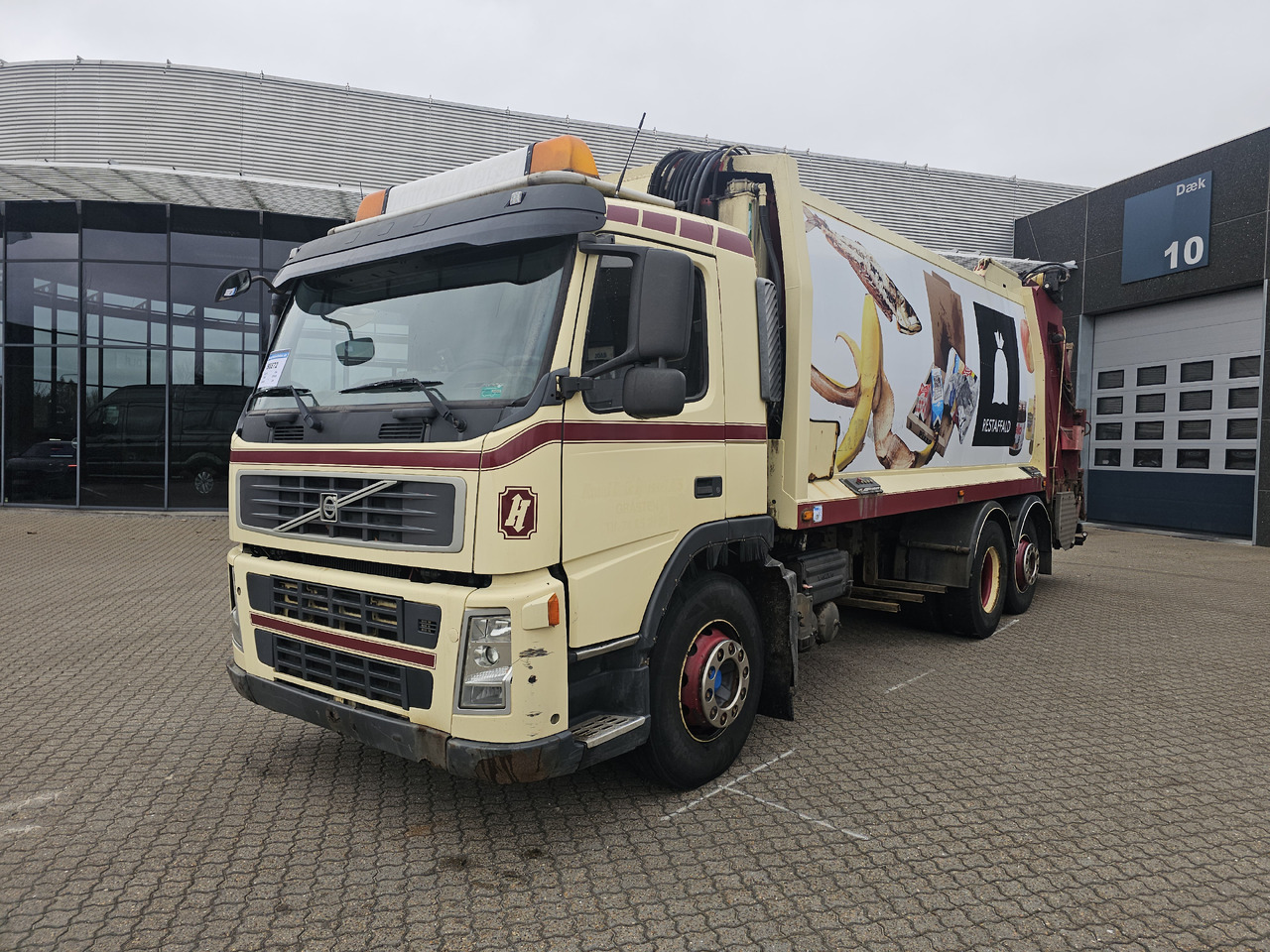 Volvo FM9 6x2 - Caminhão de lixo: foto 1 Volvo FM9 6x2 - Caminhão de lixo: foto 1