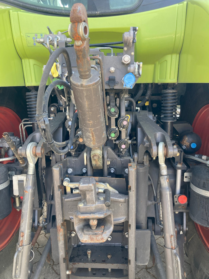CLAAS Arion 650 CEBIS - Trator: foto 4 CLAAS Arion 650 CEBIS - Trator: foto 4