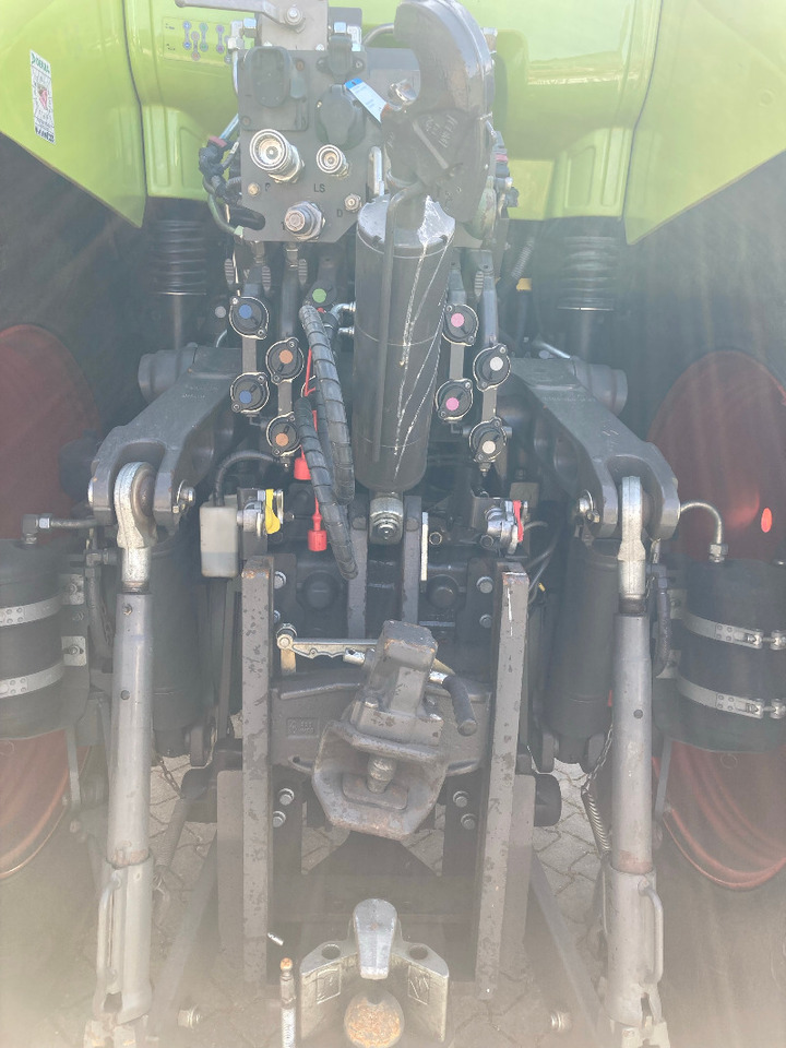 CLAAS Axion 830 CMATIC - Trator: foto 4 CLAAS Axion 830 CMATIC - Trator: foto 4