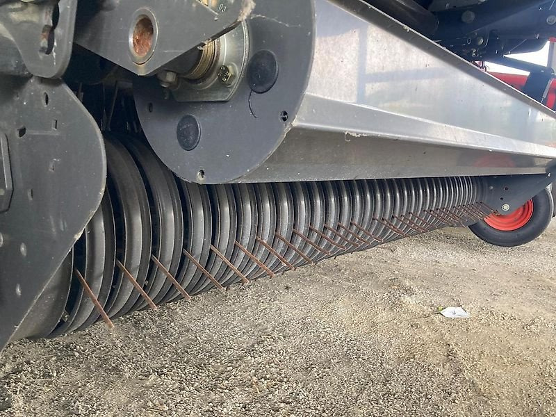 CLAAS Variant 485 RC PRO - Enfardadeira de fardos redondos: foto 3 CLAAS Variant 485 RC PRO - Enfardadeira de fardos redondos: foto 3