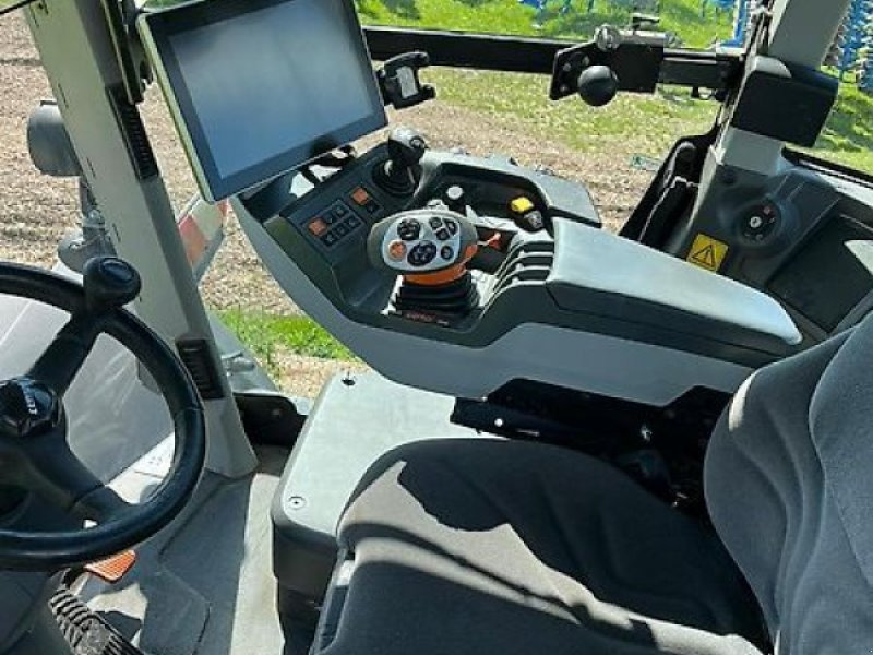 CLAAS Xerion 4200 Trac VC - Trator: foto 2 CLAAS Xerion 4200 Trac VC - Trator: foto 2