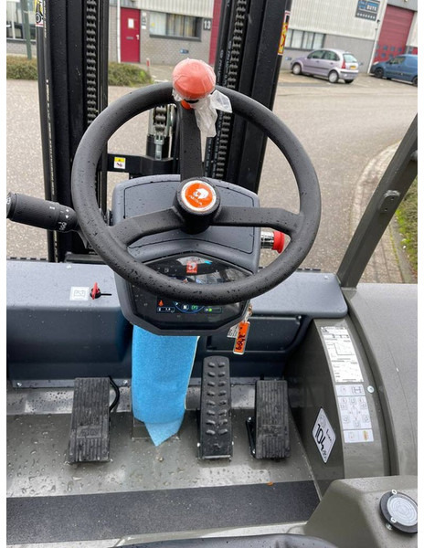 AUSA C 251 H x4 - Empilhadeira a diesel: foto 3 AUSA C 251 H x4 - Empilhadeira a diesel: foto 3