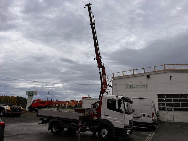 Mercedes-Benz Atego 818 mit Ladekran - Camião grua: foto 4 Mercedes-Benz Atego 818 mit Ladekran - Camião grua: foto 4