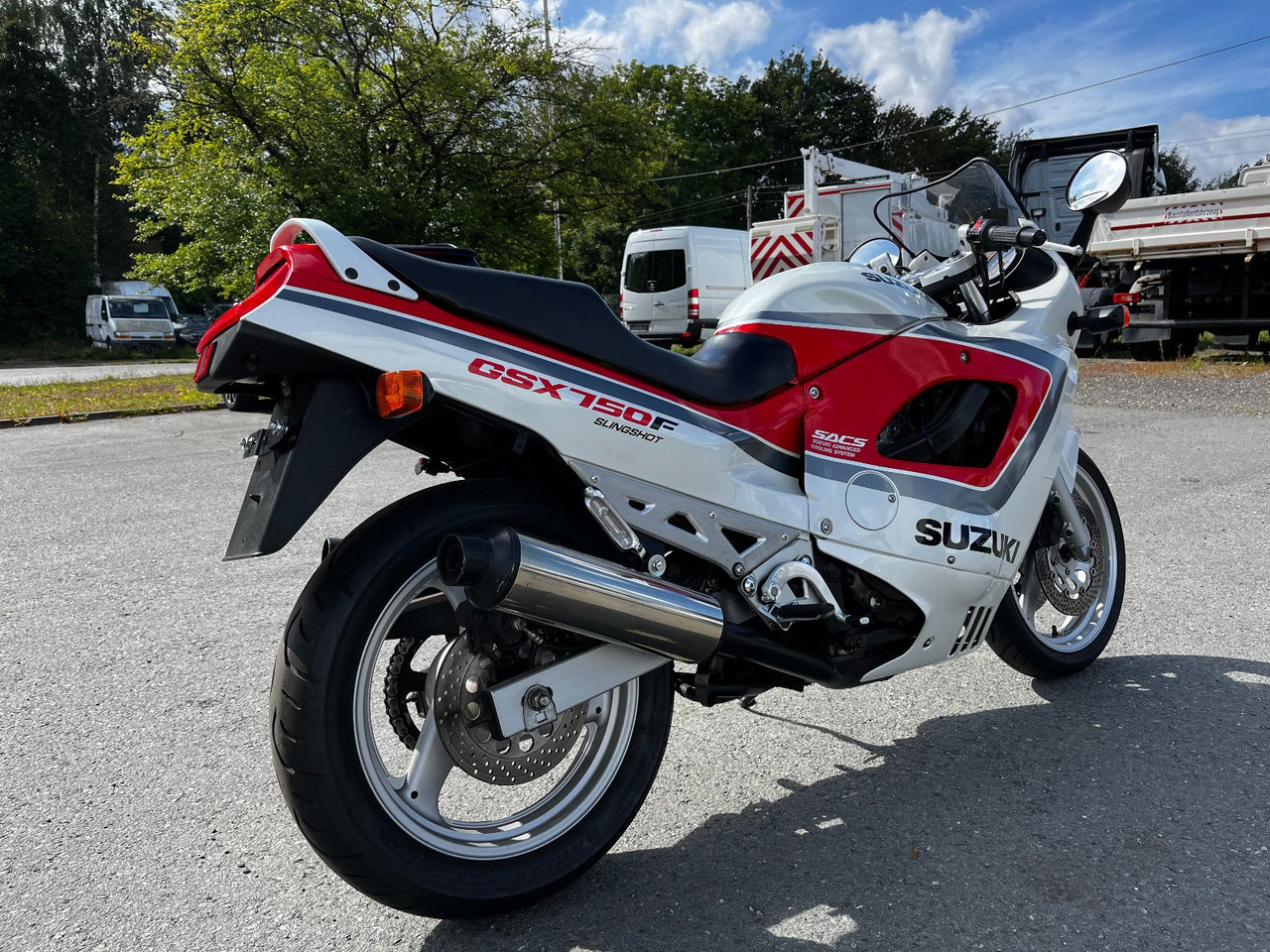 Suzuki GSX 750 - Motocicleta: foto 5 Suzuki GSX 750 - Motocicleta: foto 5