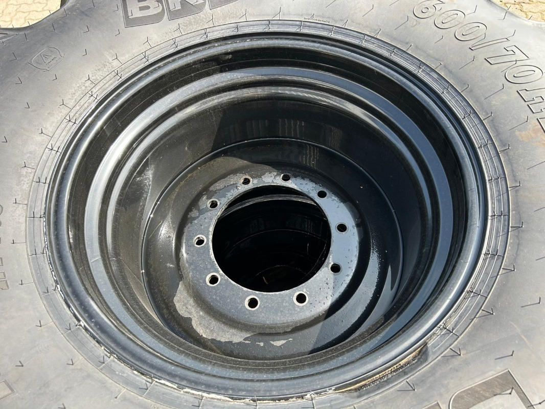 BKT 600/70R28 - 2 Stück - Jantes e pneus por Máquina agrícola: foto 5 BKT 600/70R28 - 2 Stück - Jantes e pneus por Máquina agrícola: foto 5