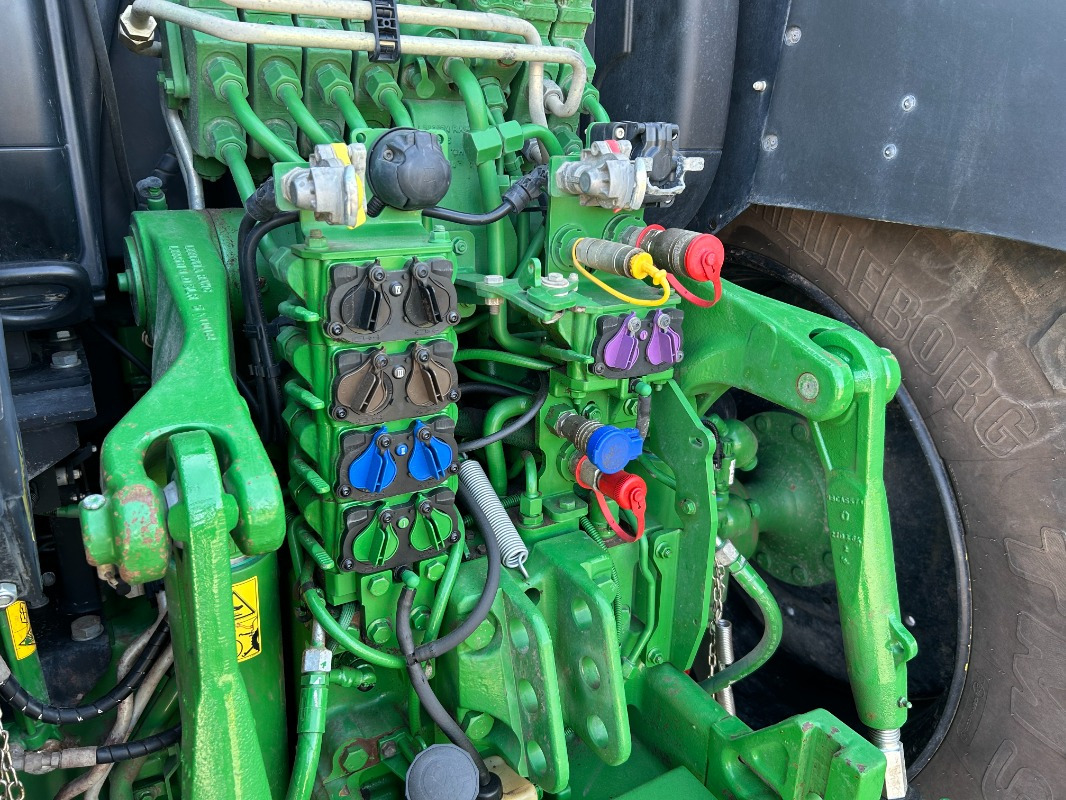 John Deere 6195R - Trator: foto 3 John Deere 6195R - Trator: foto 3