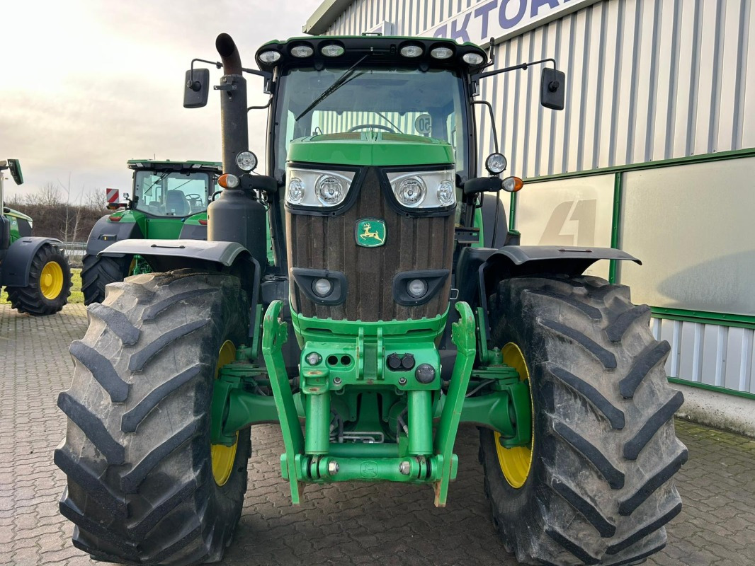 John Deere 6215R - Trator: foto 3 John Deere 6215R - Trator: foto 3