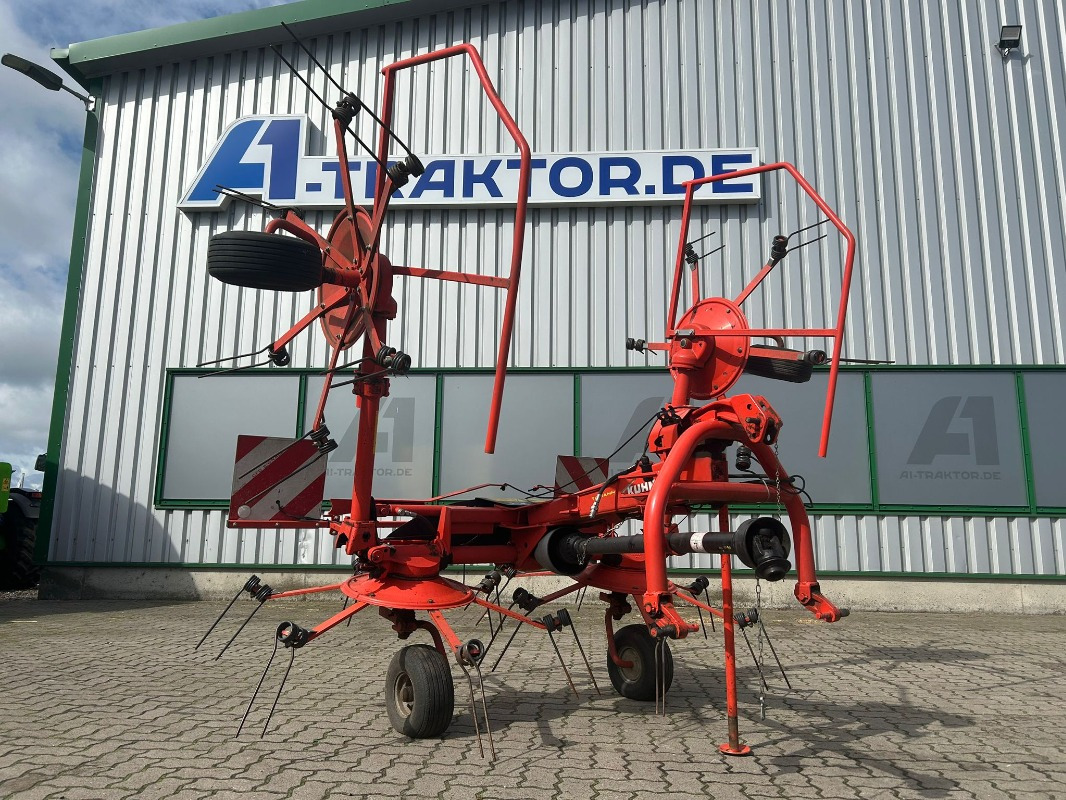 Kuhn GF 502 - Ancinho enleirador: foto 1 Kuhn GF 502 - Ancinho enleirador: foto 1