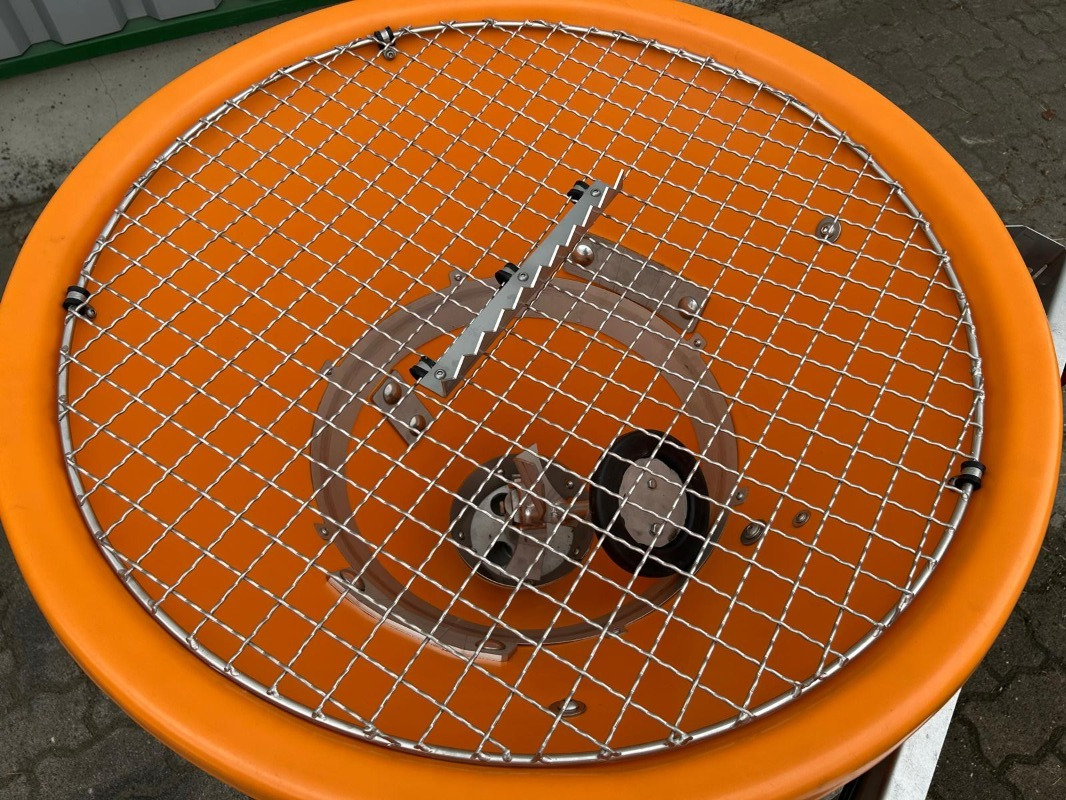 Matev SPR-H/M 125 IX - Espalhador de areia/ Sal: foto 3 Matev SPR-H/M 125 IX - Espalhador de areia/ Sal: foto 3