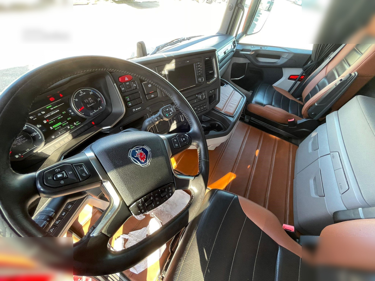 SCANIA R450 - Camião transportador de contêineres/ Caixa móvel: foto 5 SCANIA R450 - Camião transportador de contêineres/ Caixa móvel: foto 5