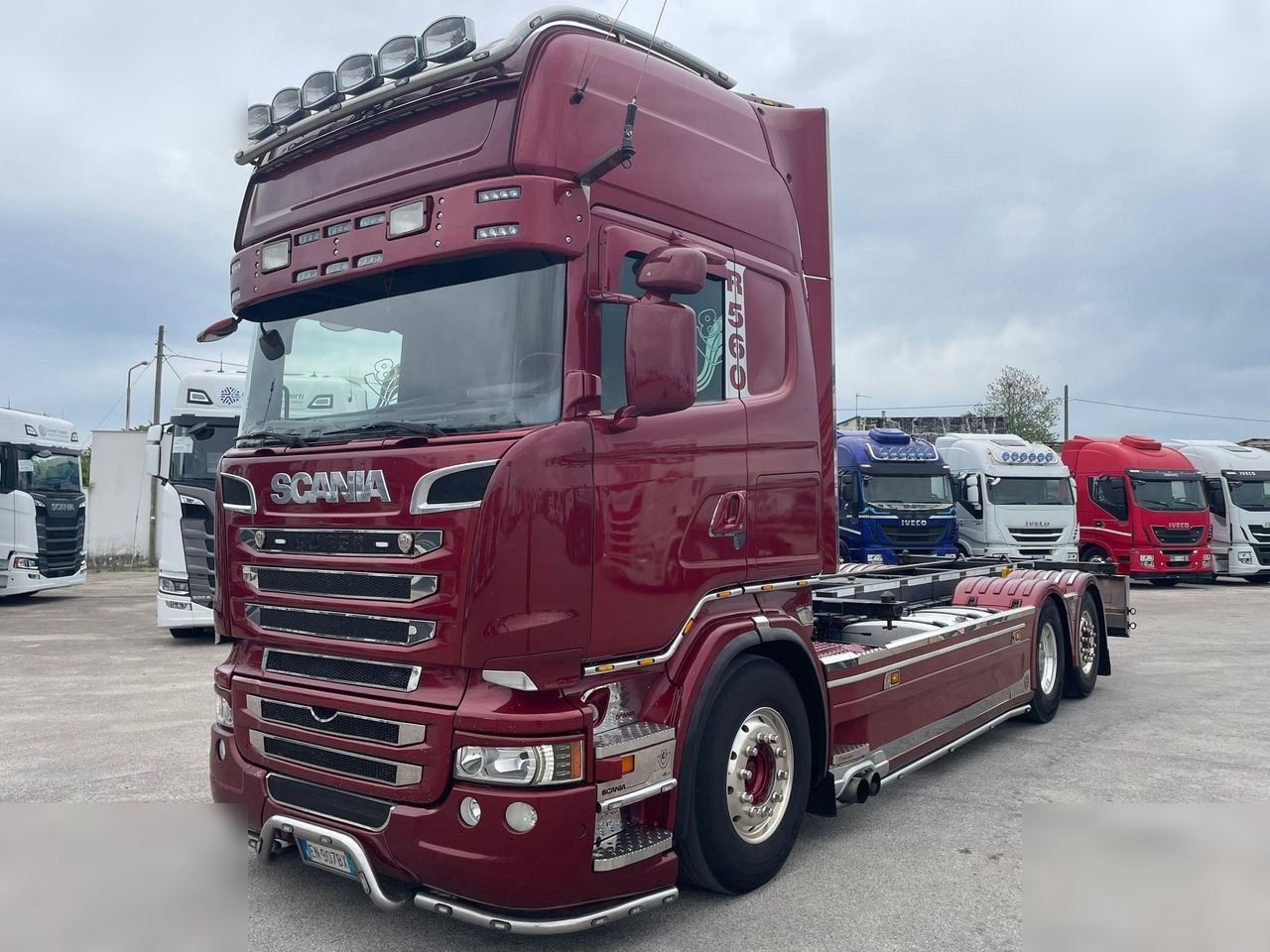 SCANIA R560 - Camião transportador de contêineres/ Caixa móvel: foto 3 SCANIA R560 - Camião transportador de contêineres/ Caixa móvel: foto 3