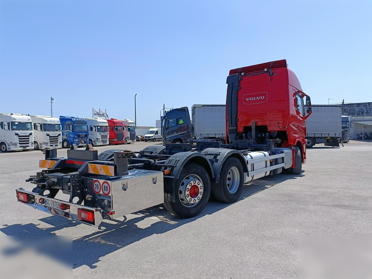VOLVO FH500 - Camião transportador de contêineres/ Caixa móvel: foto 3 VOLVO FH500 - Camião transportador de contêineres/ Caixa móvel: foto 3
