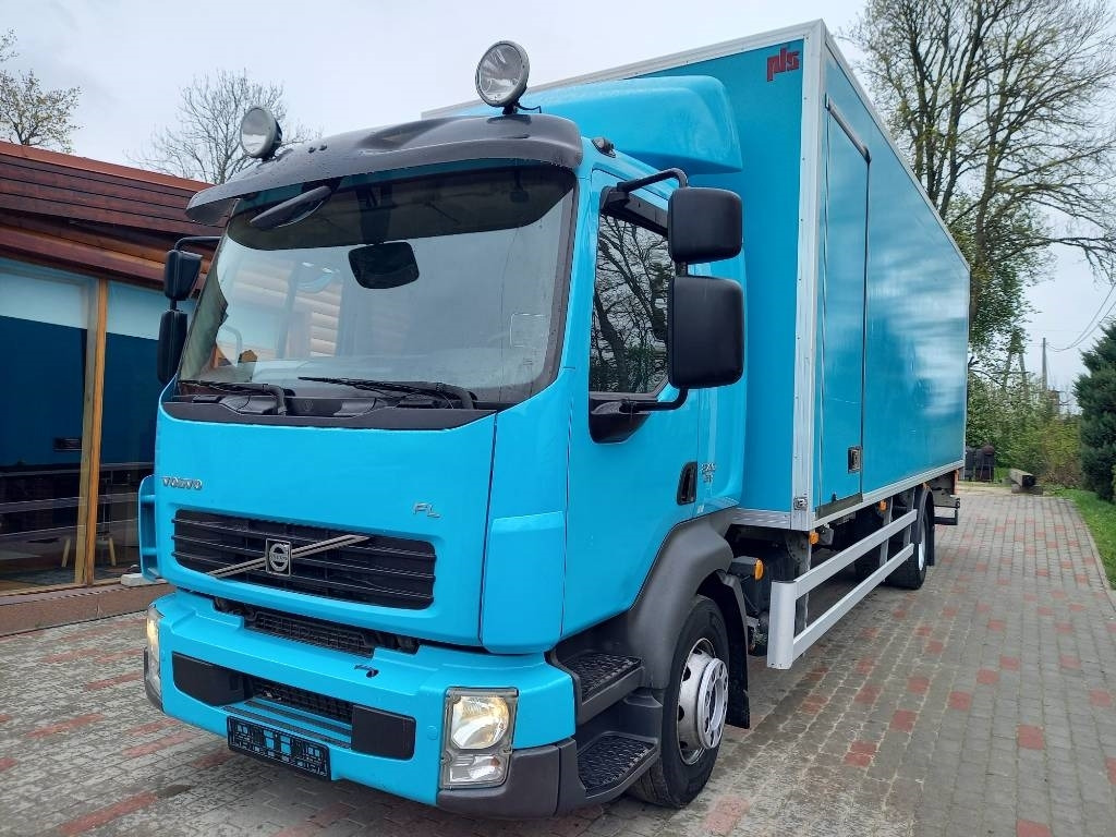 Volvo FL 240, 4x2, GW 16000 KG - Camião furgão: foto 1 Volvo FL 240, 4x2, GW 16000 KG - Camião furgão: foto 1