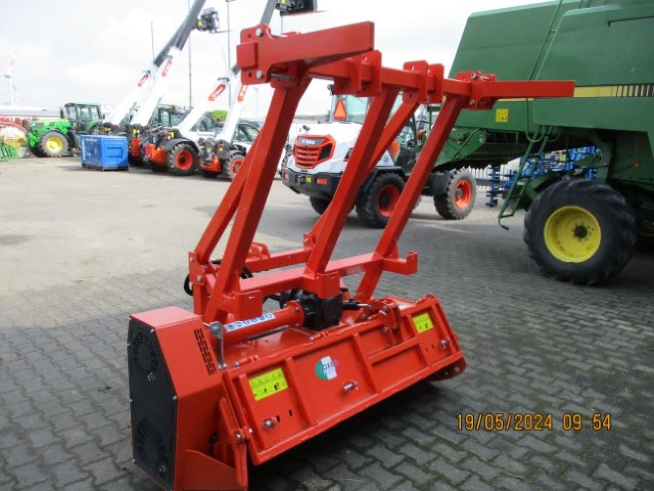 BoXer BM165 - Triturador florestal: foto 1 BoXer BM165 - Triturador florestal: foto 1