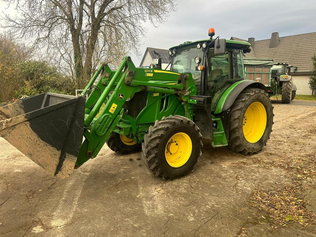 John Deere 6115 M - Trator: foto 5 John Deere 6115 M - Trator: foto 5