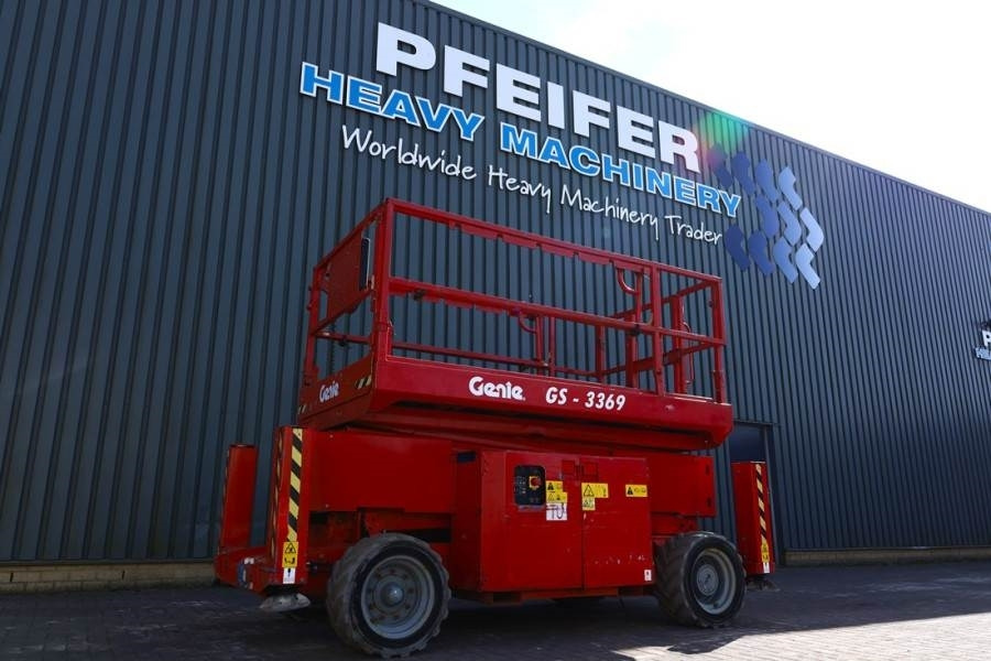 Genie GS3369DC Electric, 11.9m Working Height, 454kg Cap - Plataforma de Tijera/ Plataforma de tesoura: foto 1 Genie GS3369DC Electric, 11.9m Working Height, 454kg Cap - Plataforma de Tijera/ Plataforma de tesoura: foto 1