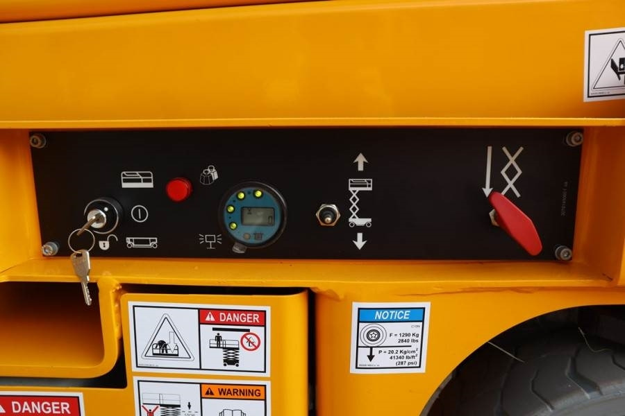 Haulotte Compact 10N Valid Iinspection, *Guarantee! 10m Wor  - Plataforma de Tijera/ Plataforma de tesoura: foto 3 Haulotte Compact 10N Valid Iinspection, *Guarantee! 10m Wor  - Plataforma de Tijera/ Plataforma de tesoura: foto 3