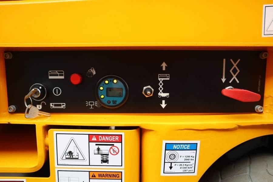 Haulotte Compact 10N Valid Inspection, *Guarantee! 10m Work  - Plataforma de Tijera/ Plataforma de tesoura: foto 3 Haulotte Compact 10N Valid Inspection, *Guarantee! 10m Work  - Plataforma de Tijera/ Plataforma de tesoura: foto 3