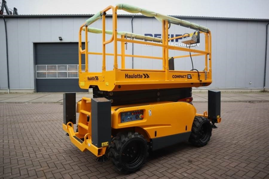 Haulotte Compact 12DX Valid Inspection, *Guarantee! Diesel, - Plataforma de Tijera/ Plataforma de tesoura: foto 2 Haulotte Compact 12DX Valid Inspection, *Guarantee! Diesel, - Plataforma de Tijera/ Plataforma de tesoura: foto 2