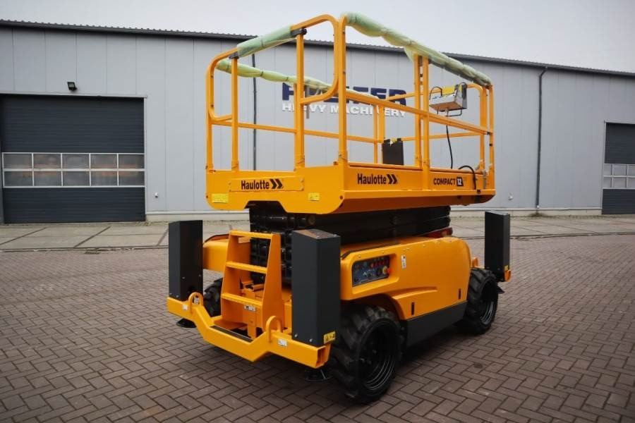 Haulotte Compact 12DX Valid Inspection, *Guarantee! Diesel, - Plataforma de Tijera/ Plataforma de tesoura: foto 2 Haulotte Compact 12DX Valid Inspection, *Guarantee! Diesel, - Plataforma de Tijera/ Plataforma de tesoura: foto 2