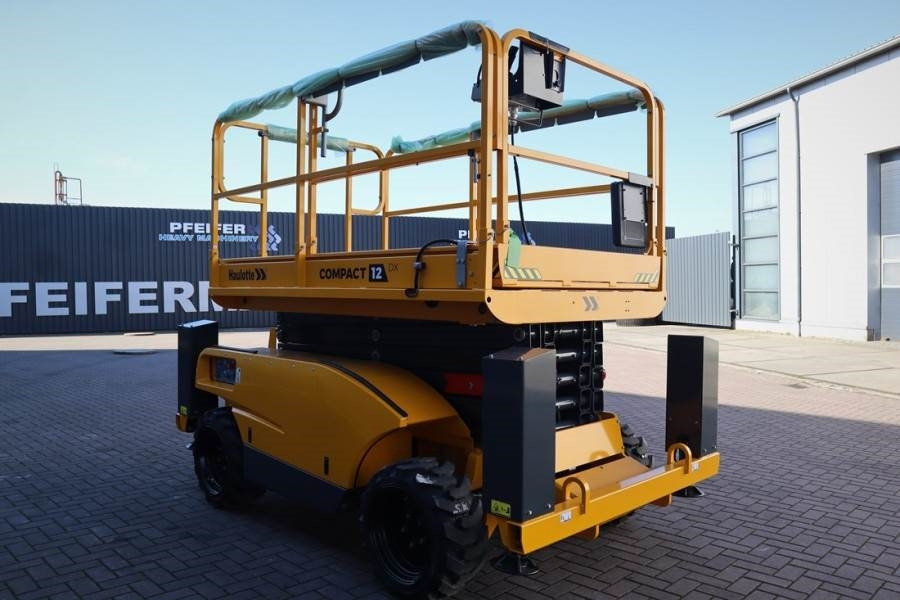 Haulotte Compact 12DX Valid Inspection, *Guarantee! Diesel, - Plataforma de Tijera/ Plataforma de tesoura: foto 2 Haulotte Compact 12DX Valid Inspection, *Guarantee! Diesel, - Plataforma de Tijera/ Plataforma de tesoura: foto 2