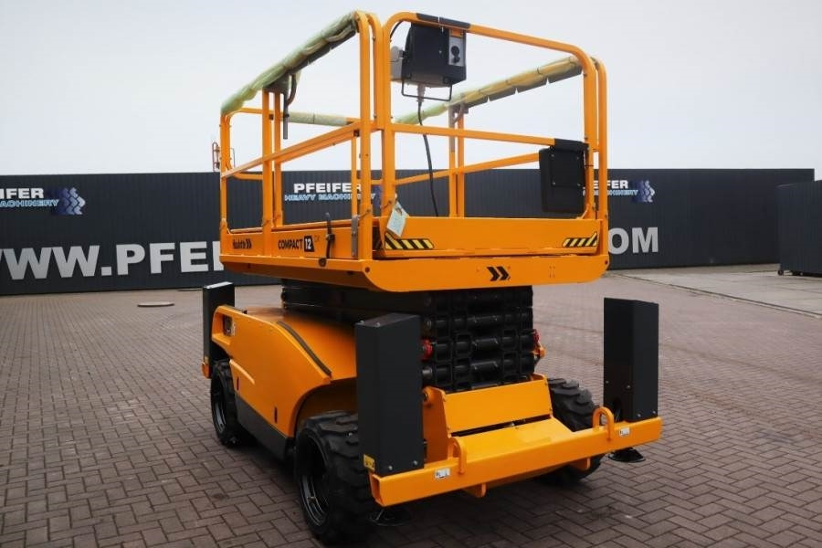 Haulotte Compact 12DX Valid Inspection, *Guarantee! Diesel, - Plataforma de Tijera/ Plataforma de tesoura: foto 2 Haulotte Compact 12DX Valid Inspection, *Guarantee! Diesel, - Plataforma de Tijera/ Plataforma de tesoura: foto 2