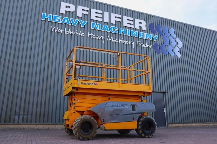 Haulotte Compact 12RTE Electric, 12m Working Height, 450kg - Plataforma de Tijera/ Plataforma de tesoura: foto 1 Haulotte Compact 12RTE Electric, 12m Working Height, 450kg - Plataforma de Tijera/ Plataforma de tesoura: foto 1