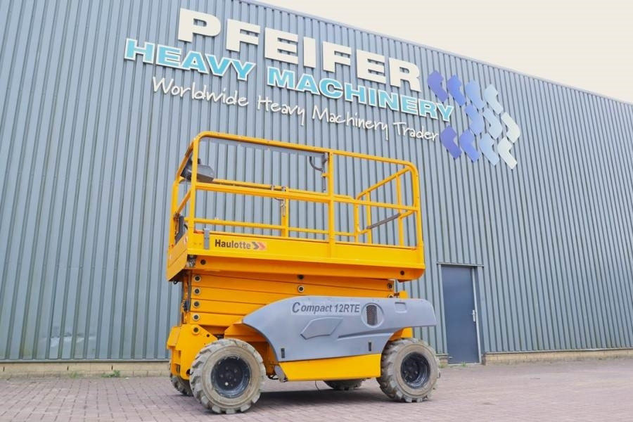 Haulotte Compact 12RTE Electric, 12m Working Height, 450kg - Plataforma de Tijera/ Plataforma de tesoura: foto 1 Haulotte Compact 12RTE Electric, 12m Working Height, 450kg - Plataforma de Tijera/ Plataforma de tesoura: foto 1