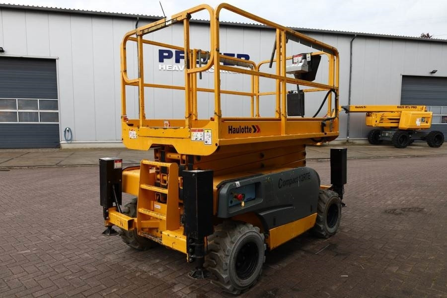 Haulotte Compact 12RTE Electric, 12m Working Height, 450kg - Plataforma de Tijera/ Plataforma de tesoura: foto 2 Haulotte Compact 12RTE Electric, 12m Working Height, 450kg - Plataforma de Tijera/ Plataforma de tesoura: foto 2