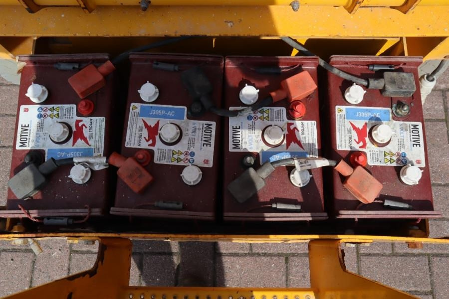 Haulotte Compact 14 Electric, 14m Working Height, 350kg Cap - Plataforma de Tijera/ Plataforma de tesoura: foto 5 Haulotte Compact 14 Electric, 14m Working Height, 350kg Cap - Plataforma de Tijera/ Plataforma de tesoura: foto 5