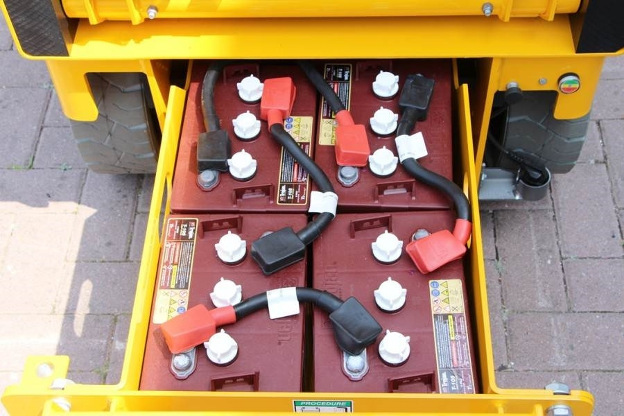 Haulotte Compact 8 Valid inspection, *Guarantee! Electric, - Plataforma de Tijera/ Plataforma de tesoura: foto 3 Haulotte Compact 8 Valid inspection, *Guarantee! Electric, - Plataforma de Tijera/ Plataforma de tesoura: foto 3