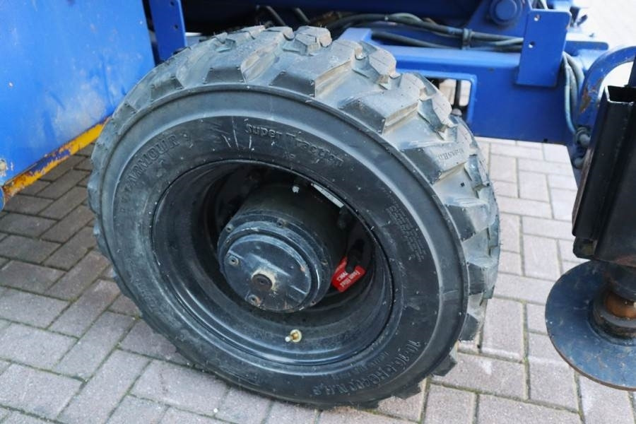 Haulotte H15SX New Tyres, Diesel, 4x4 Drive, 15 Working Hei - Plataforma de Tijera/ Plataforma de tesoura: foto 4 Haulotte H15SX New Tyres, Diesel, 4x4 Drive, 15 Working Hei - Plataforma de Tijera/ Plataforma de tesoura: foto 4