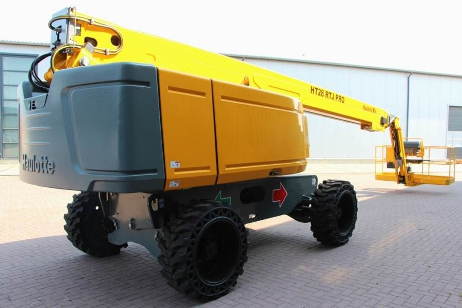 Haulotte HT28RTJ Pro Diesel, 4x4 Drive, 27.9 m Working Heig - Plataforma telescópica: foto 2 Haulotte HT28RTJ Pro Diesel, 4x4 Drive, 27.9 m Working Heig - Plataforma telescópica: foto 2