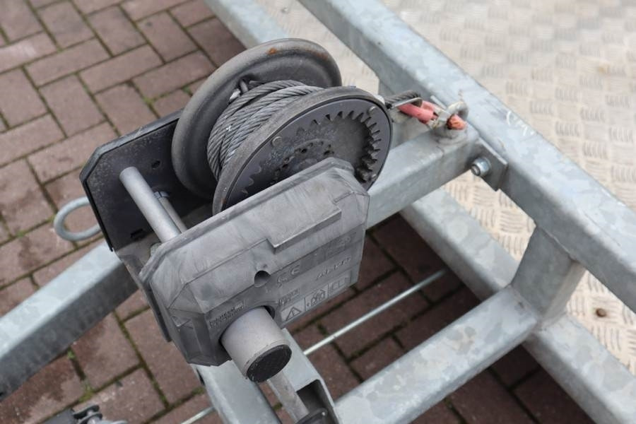 Henra Multi 3500kg Henra Multi 3500 kg loading capacity - Reboque para carros: foto 5 Henra Multi 3500kg Henra Multi 3500 kg loading capacity - Reboque para carros: foto 5