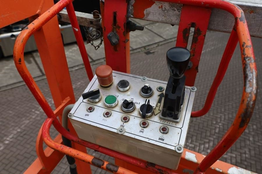 JLG 260-25 Diesel, 4x4 Drive, 9.80m Hydraulic Deck Ext - Plataforma de Tijera/ Plataforma de tesoura: foto 4 JLG 260-25 Diesel, 4x4 Drive, 9.80m Hydraulic Deck Ext - Plataforma de Tijera/ Plataforma de tesoura: foto 4