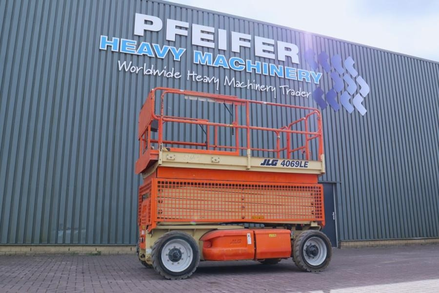 JLG 4069LE Electric, 14.2m Working Height, 360kg Capac - Plataforma de Tijera/ Plataforma de tesoura: foto 1 JLG 4069LE Electric, 14.2m Working Height, 360kg Capac - Plataforma de Tijera/ Plataforma de tesoura: foto 1
