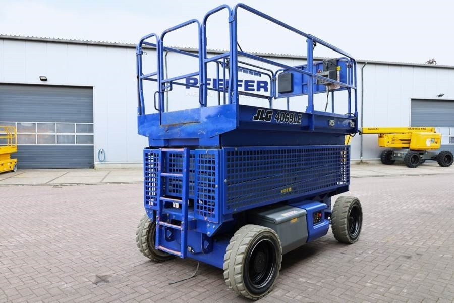 JLG 4069LE Electric, 14.2m Working Height, 360kg Capac - Plataforma de Tijera/ Plataforma de tesoura: foto 2 JLG 4069LE Electric, 14.2m Working Height, 360kg Capac - Plataforma de Tijera/ Plataforma de tesoura: foto 2