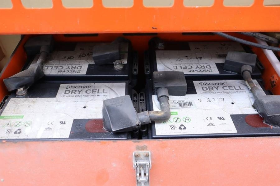 JLG M4069 Hybrid, 14.2m Working Height, 360kg Capacity - Plataforma de Tijera/ Plataforma de tesoura: foto 5 JLG M4069 Hybrid, 14.2m Working Height, 360kg Capacity - Plataforma de Tijera/ Plataforma de tesoura: foto 5