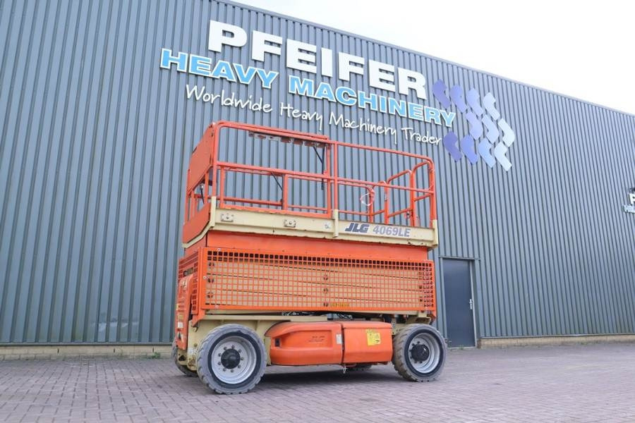 JLG M4069 Hybrid, 14.2m Working Height, 360kg Capacity - Plataforma de Tijera/ Plataforma de tesoura: foto 1 JLG M4069 Hybrid, 14.2m Working Height, 360kg Capacity - Plataforma de Tijera/ Plataforma de tesoura: foto 1