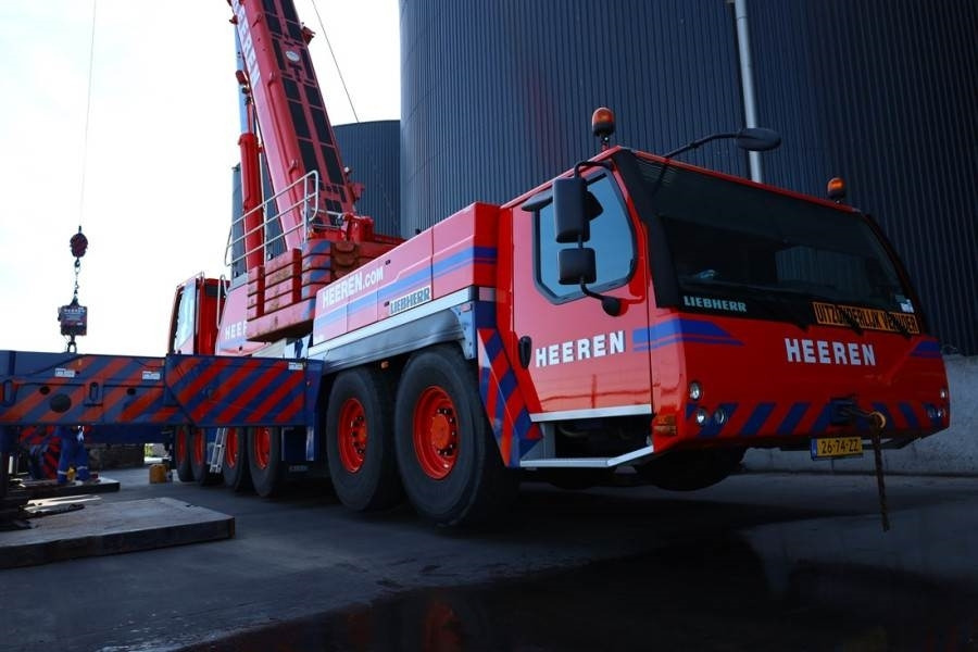 Liebherr LTM1300-6.2 Dutch Registration, 12x8, 300t Capacit - Grua todo o terreno: foto 1 Liebherr LTM1300-6.2 Dutch Registration, 12x8, 300t Capacit - Grua todo o terreno: foto 1