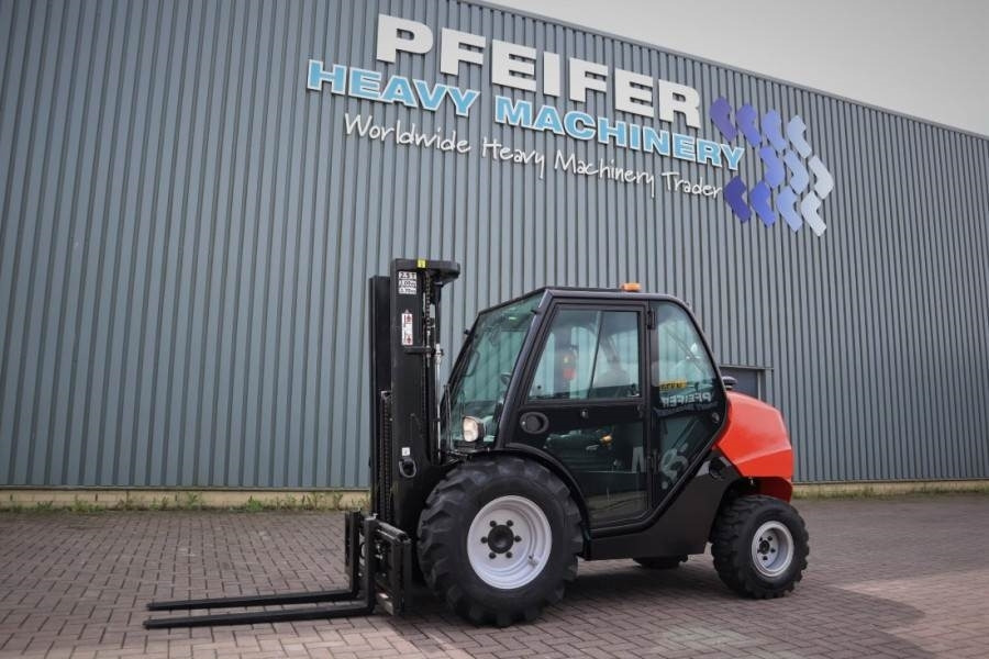 Manitou MC25-4 Valid Inspection, *Guarantee, Diesel, 4x4 D - Empilhador todo-o-terreno: foto 1 Manitou MC25-4 Valid Inspection, *Guarantee, Diesel, 4x4 D - Empilhador todo-o-terreno: foto 1