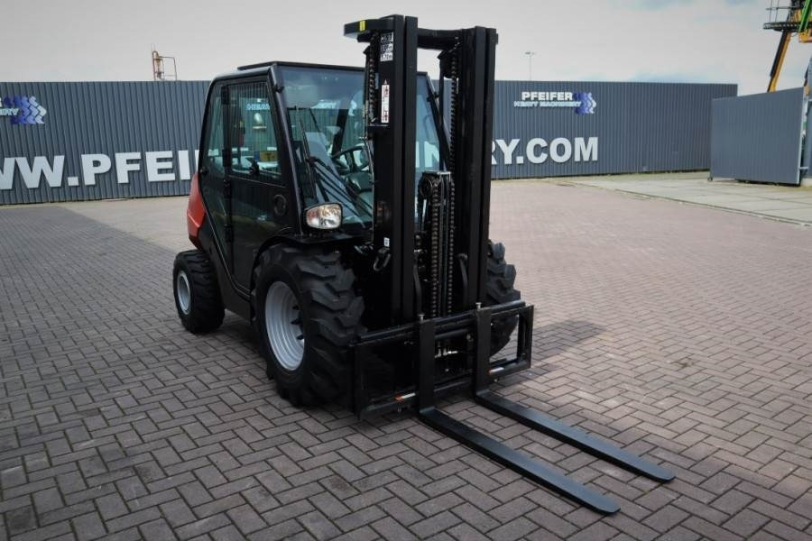 Manitou MC25-4 Valid Inspection, *Guarantee, Diesel, 4x4 D - Empilhador todo-o-terreno: foto 2 Manitou MC25-4 Valid Inspection, *Guarantee, Diesel, 4x4 D - Empilhador todo-o-terreno: foto 2