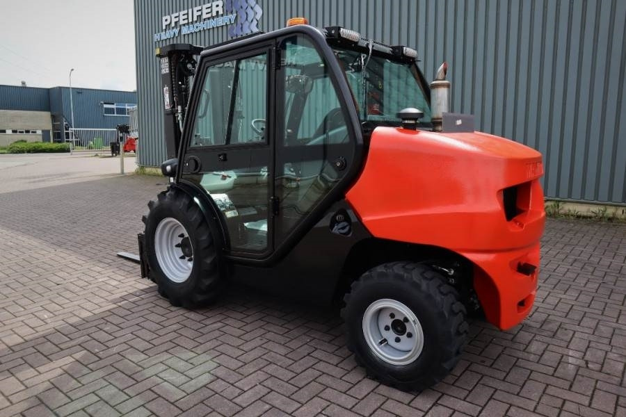 Manitou MC25-4 Valid Inspection, *Guarantee, Diesel, 4x4 D - Empilhador todo-o-terreno: foto 4 Manitou MC25-4 Valid Inspection, *Guarantee, Diesel, 4x4 D - Empilhador todo-o-terreno: foto 4