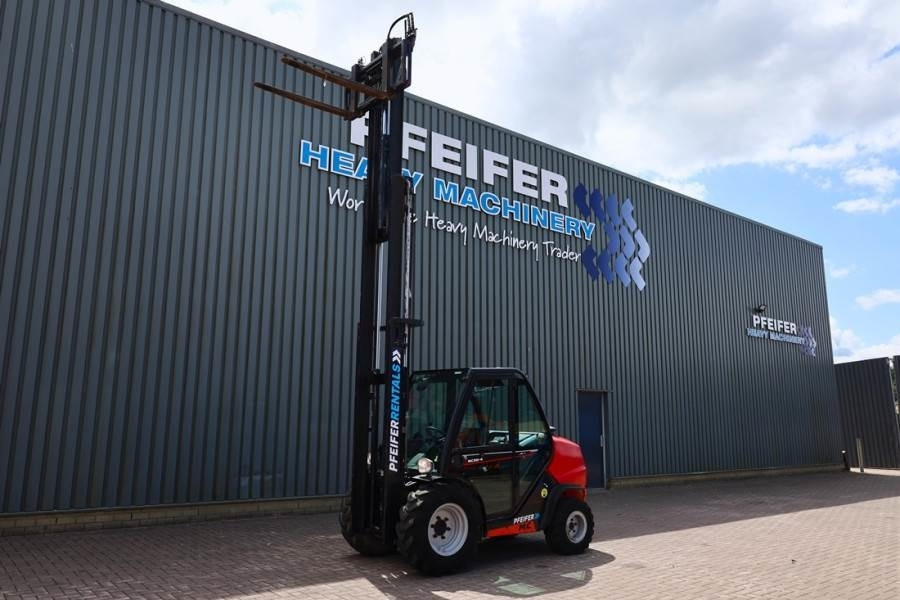 Manitou MC30-4 Valid Inspection, *Guarantee, Diesel, 4x4 D - Empilhador todo-o-terreno: foto 3 Manitou MC30-4 Valid Inspection, *Guarantee, Diesel, 4x4 D - Empilhador todo-o-terreno: foto 3