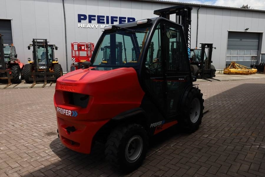 Manitou MC30-4 Valid Inspection, *Guarantee, Diesel, 4x4 D - Empilhador todo-o-terreno: foto 2 Manitou MC30-4 Valid Inspection, *Guarantee, Diesel, 4x4 D - Empilhador todo-o-terreno: foto 2