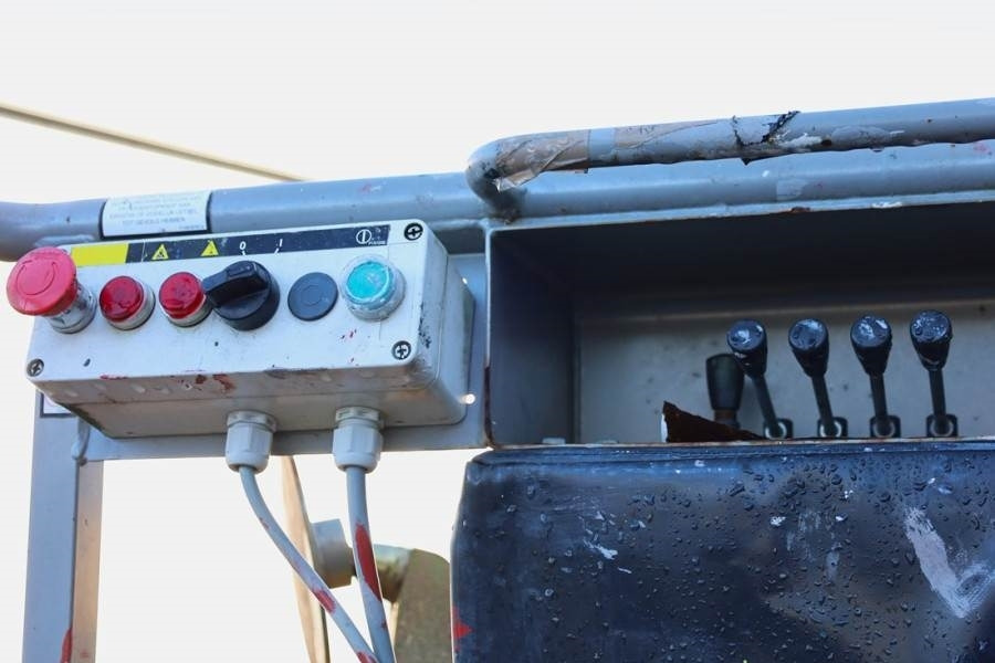 Niftylift 120TE Electric, 12.2m Working Height, 6.1m Reach, - Plataforma de elevaçao rebocável: foto 4 Niftylift 120TE Electric, 12.2m Working Height, 6.1m Reach, - Plataforma de elevaçao rebocável: foto 4